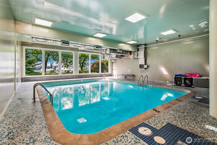 Property Photo: 308 E Republican Street 106 WA 98102