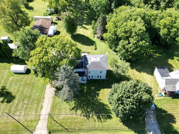 Property Photo: 1431 Il Route 75 E IL 61032