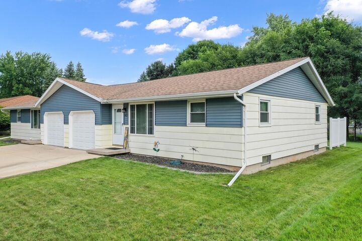 Property Photo: 902 Miller Lane WI 54130-3608