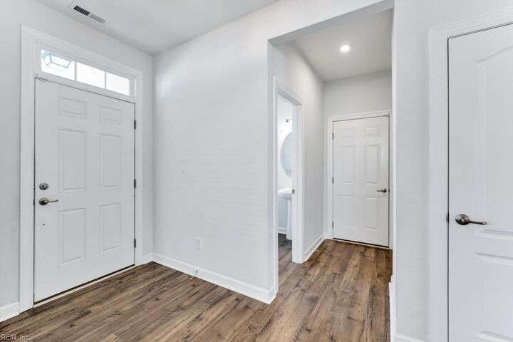 Property Photo:  32 E Berkley Dr  VA 23663 