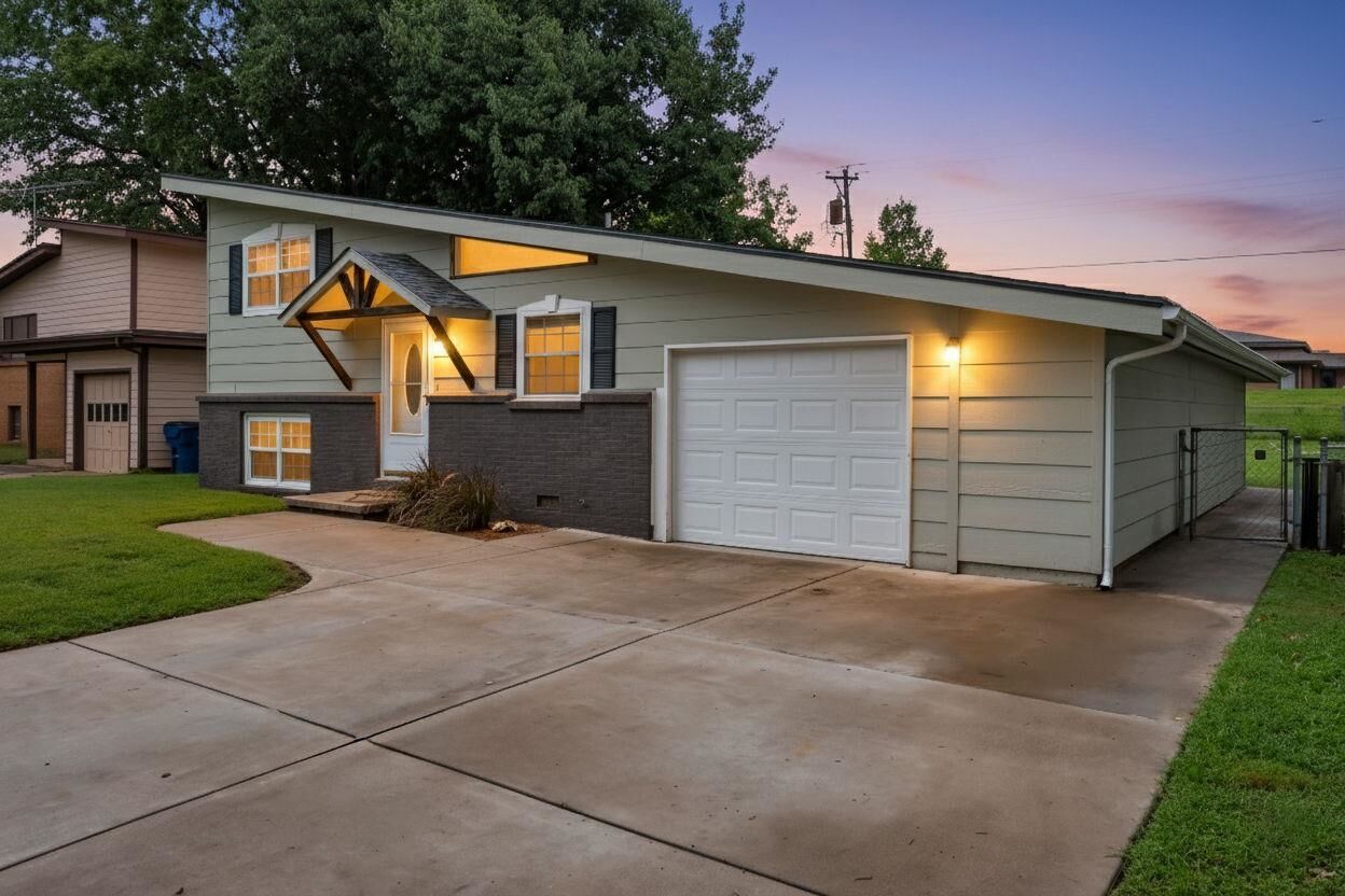Property Photo:  416 S Westview Dr.  KS 67037-1338 