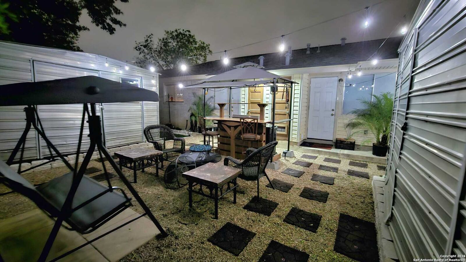 Property Photo:  822 Durr  TX 78214 