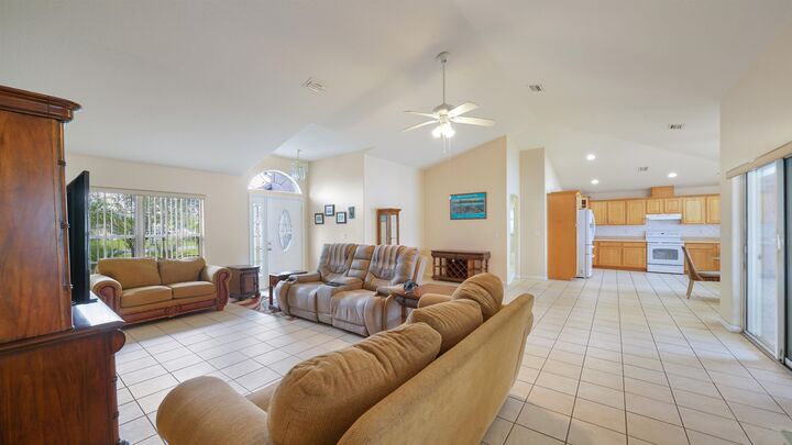 Property Photo: 45 Bud Field Dr FL 32137