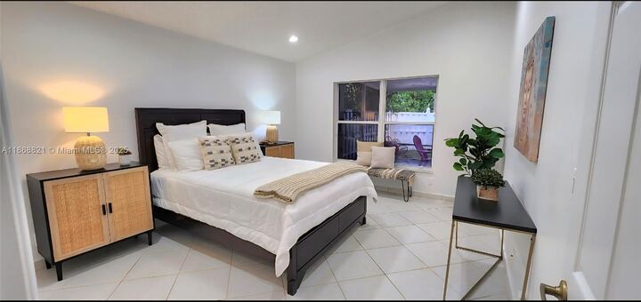 Property Photo: 3439 SW 51st St FL 33312