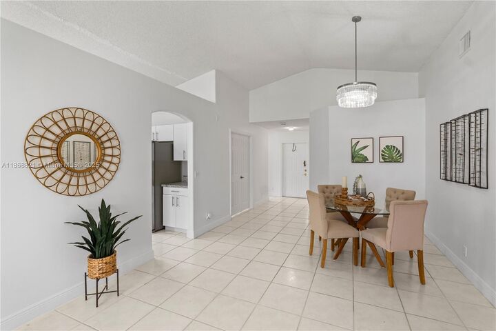 Property Photo:  3439 SW 51st St  FL 33312 