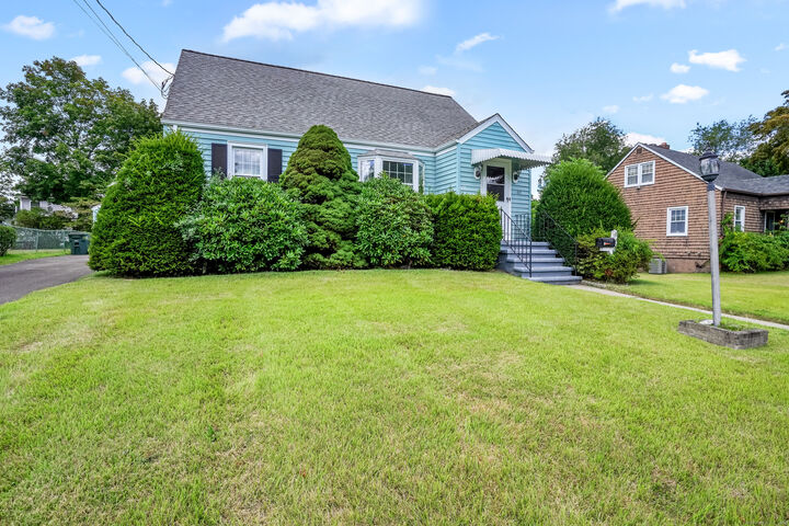 Property Photo: 185 Hooker Road CT 06610
