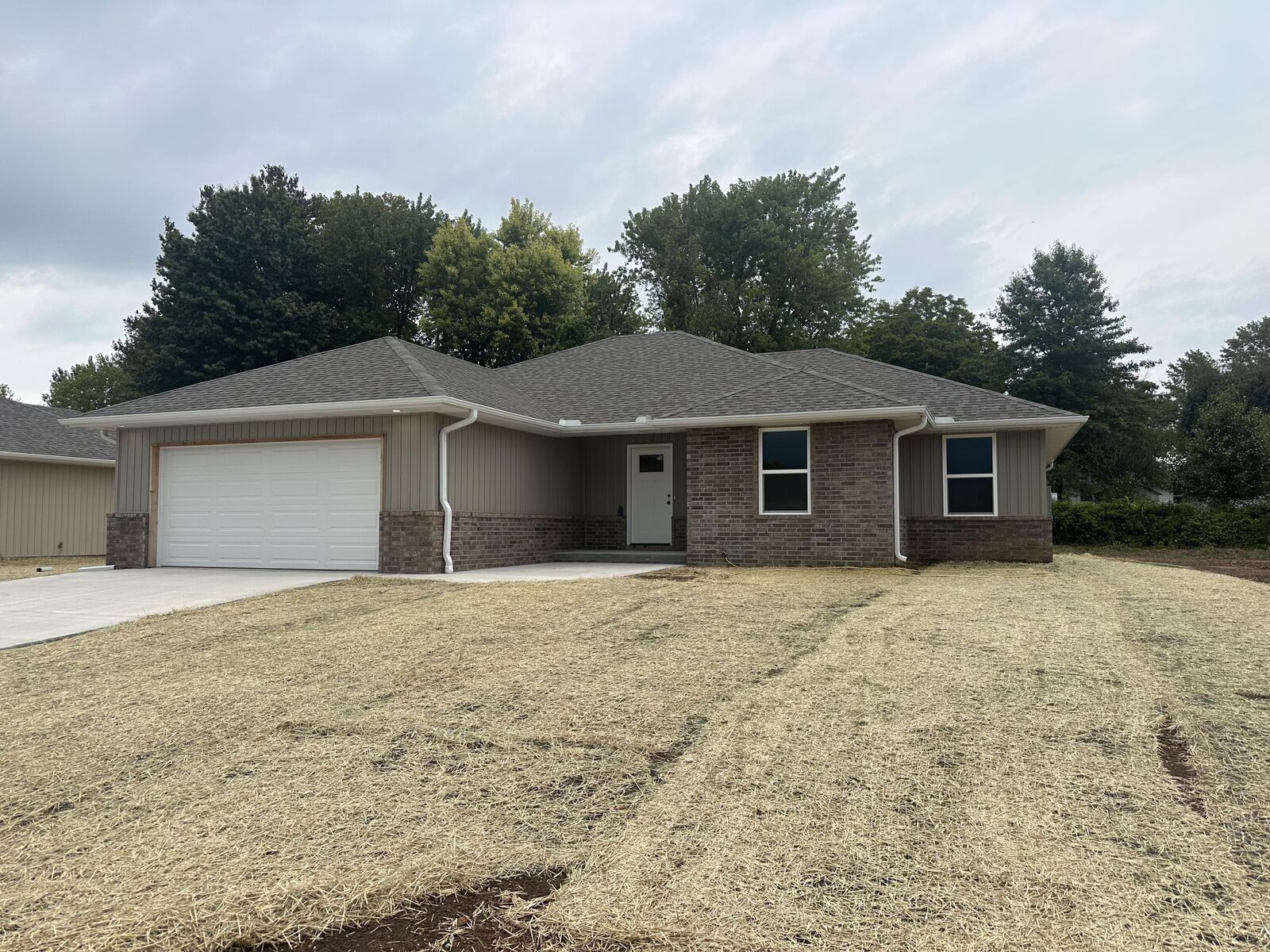 Property Photo: 41 Whitley Lane MO 65708