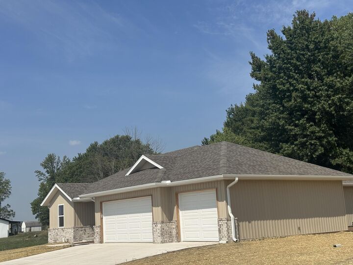 Property Photo:  40 Whitley Lane  MO 65708 