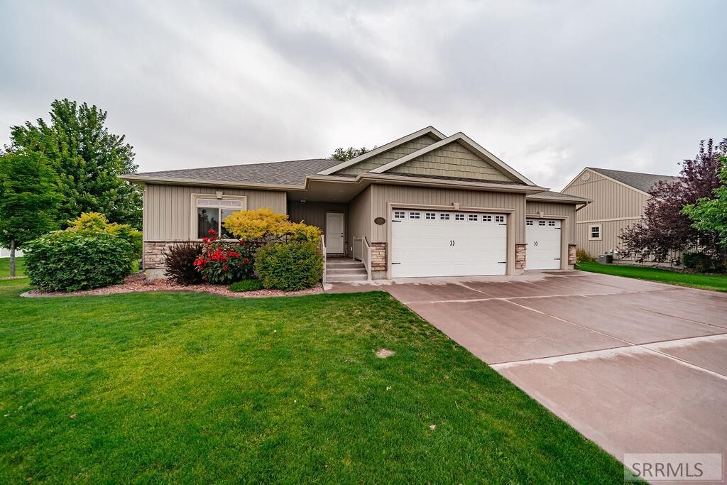 Property Photo: 525 Lapoloma Drive ID 83404