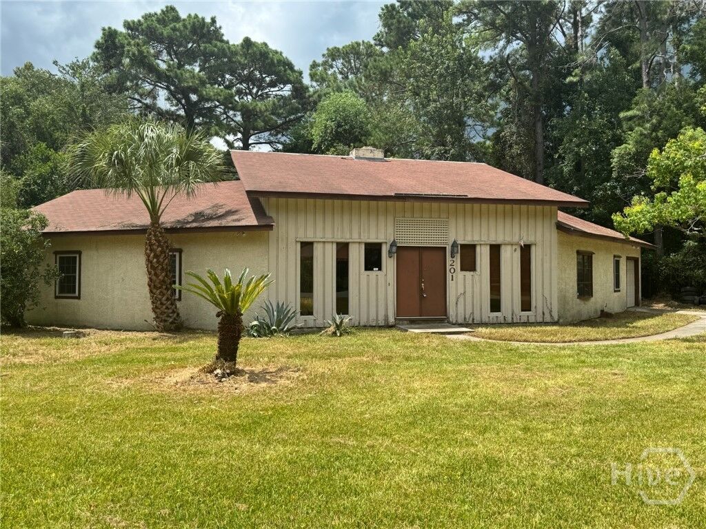 Property Photo:  201 Treasure Loop  GA 31410 