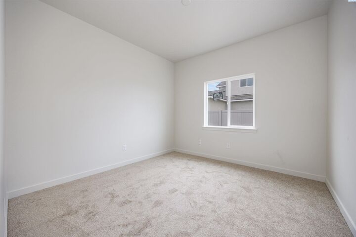 Property Photo: 215 Schrute Road WA 99350