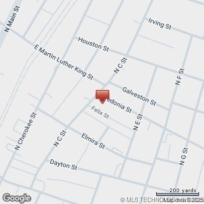 Property Photo: 307 Fredonia Street OK 74403