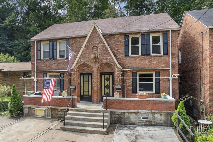Property Photo:  755 Maytide St  PA 15227 