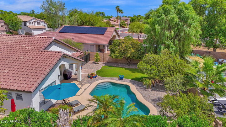 Property Photo: 633 W Canary Way AZ 85286