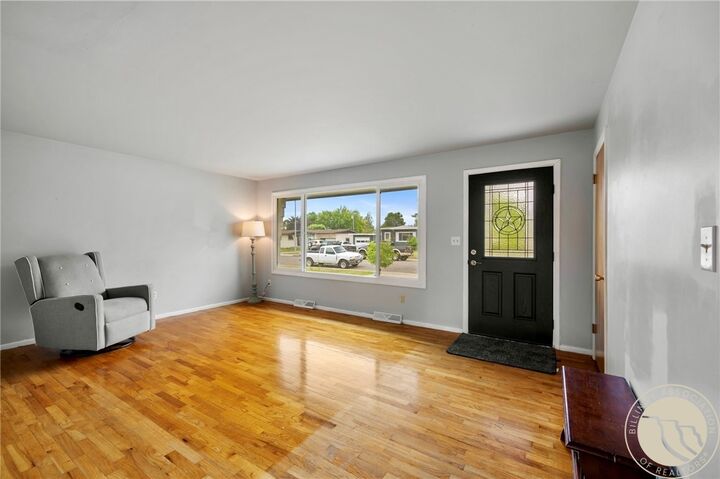 Property Photo:  2937 Miles Ave  MT 59106 