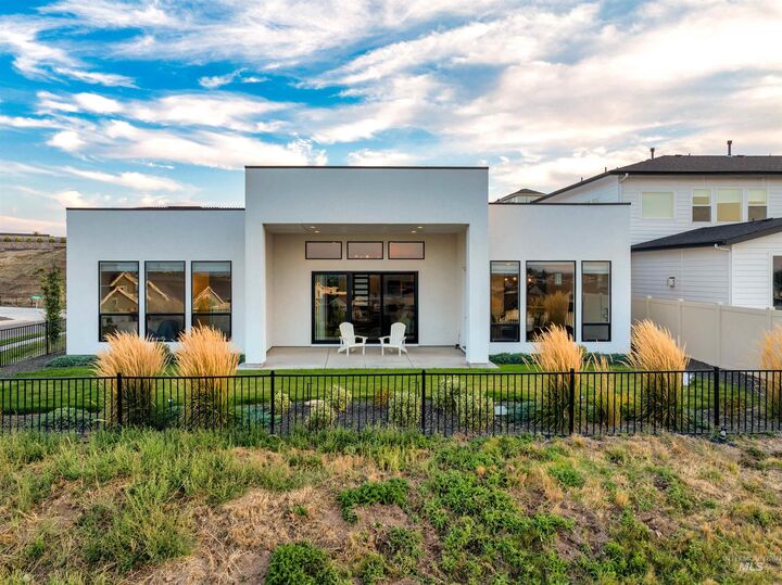 Property Photo:  3024 E Parulo Drive  ID 83642 