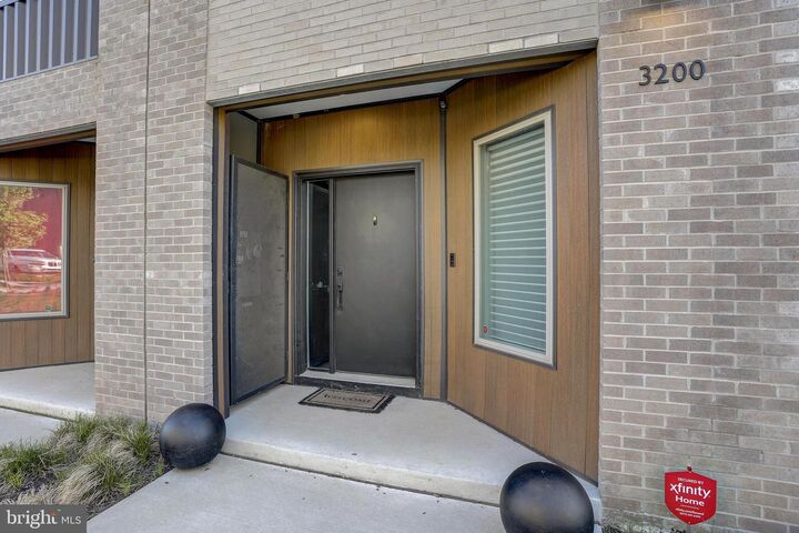 Property Photo:  3200 Parkview Walk  PA 19125 