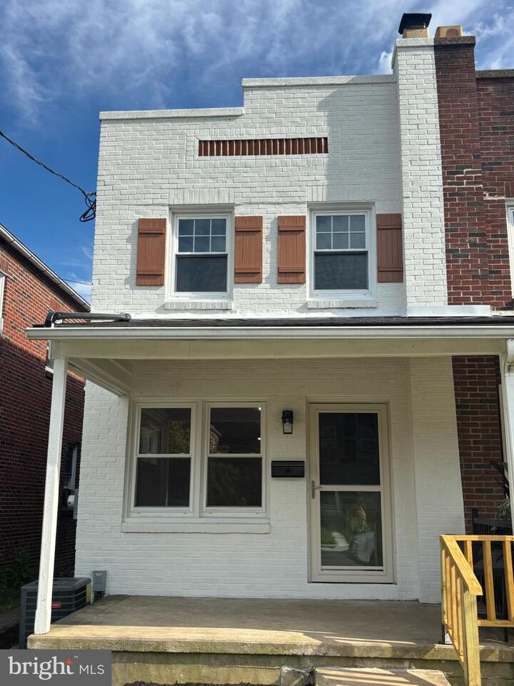 236 Locust Street  New Holland PA 17557 photo