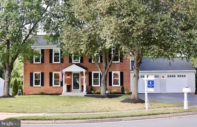 Property Photo: 10157 Yorktown Way VA 22066