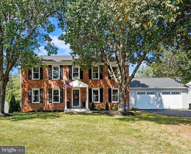 Property Photo: 10157 Yorktown Way VA 22066