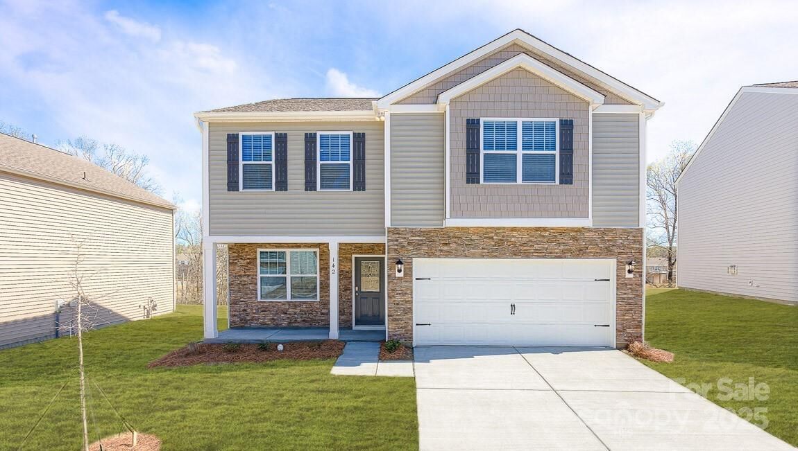 Property Photo: 608 Matterhorn Place NC 28112