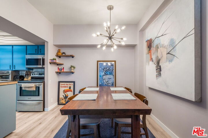 Property Photo: 7135 Hollywood Blvd CA 90046