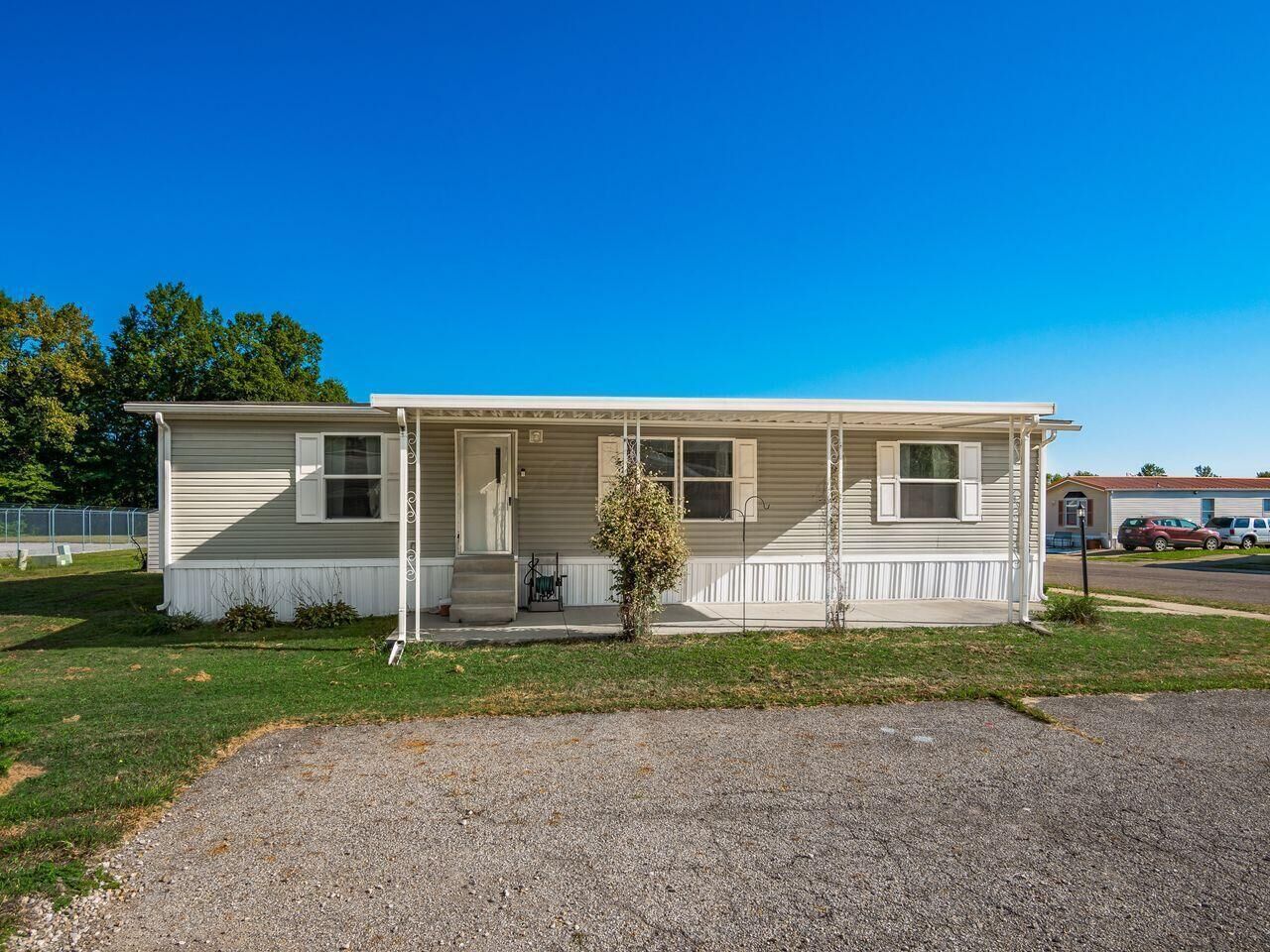 Property Photo:  201 Rona Boulevard  OH 43062 