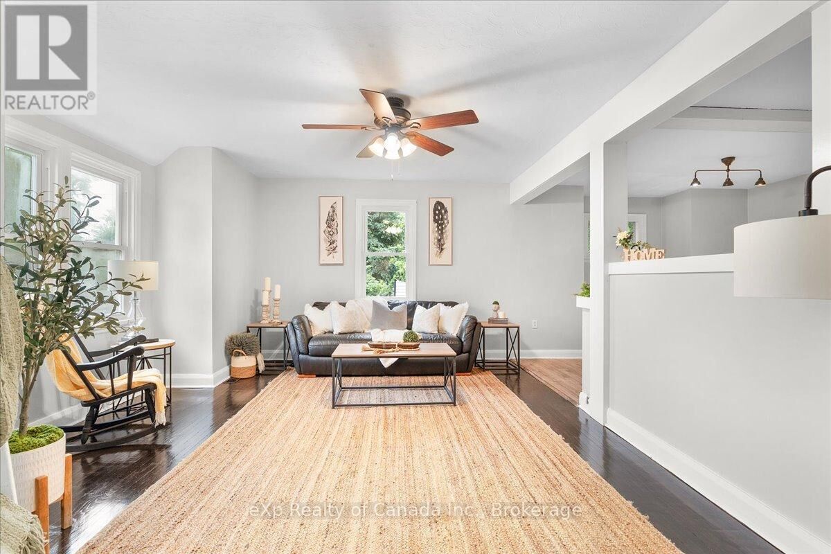 Property Photo:  68 Cedar Street  ON N4S 3P8