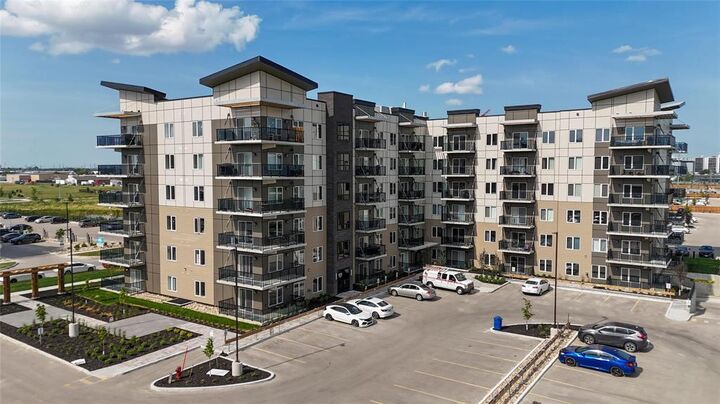 635 Ballantrae Drive  Winnipeg MB R3T 6H4 photo