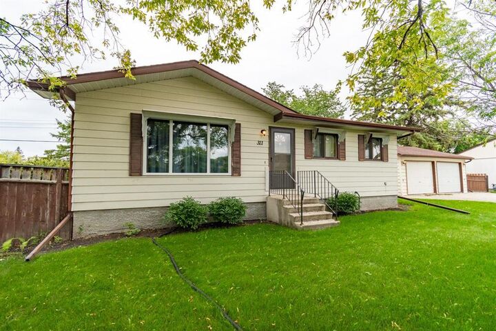 311 Pacific Avenue  Selkirk MB R1A 0H1 photo