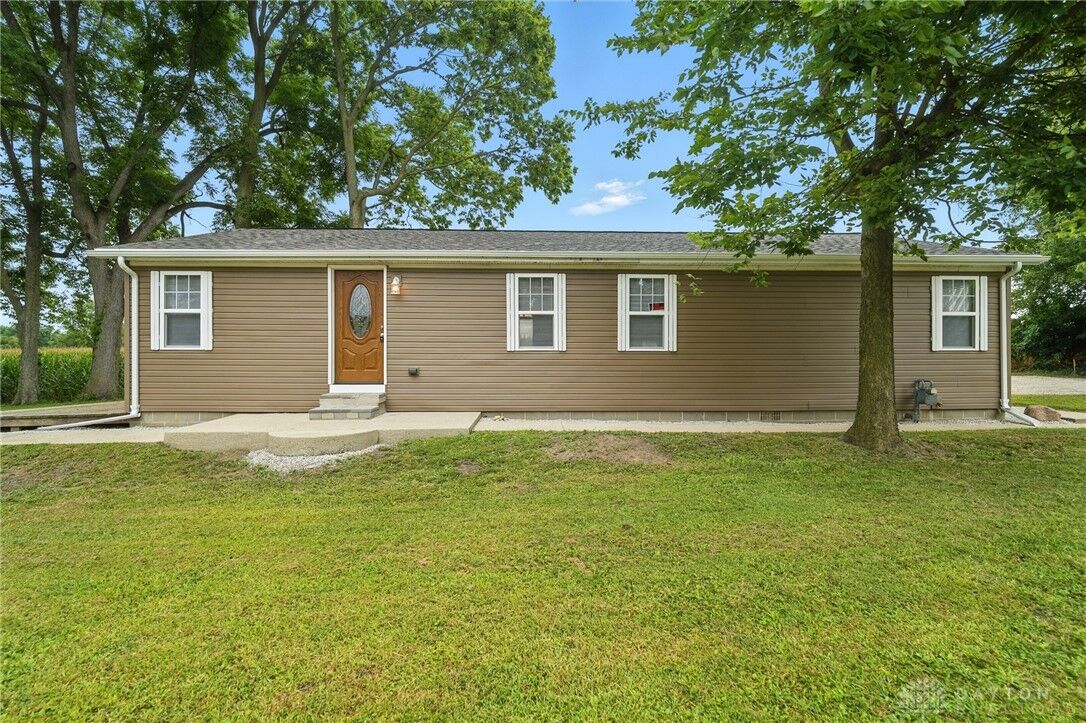 Property Photo: 136 E Broadway Street OH 43078