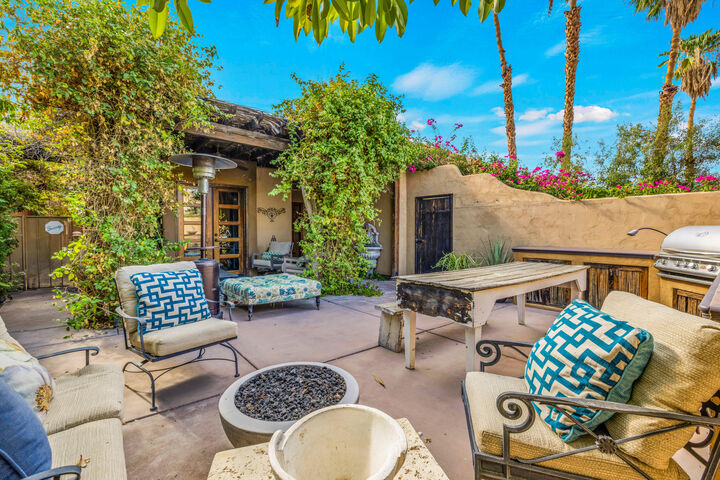 Property Photo: 54175 Avenida Madero CA 92253