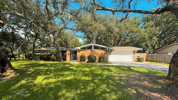 528 NW Cheshire Avenue  Fort Walton Beach FL 32547 photo