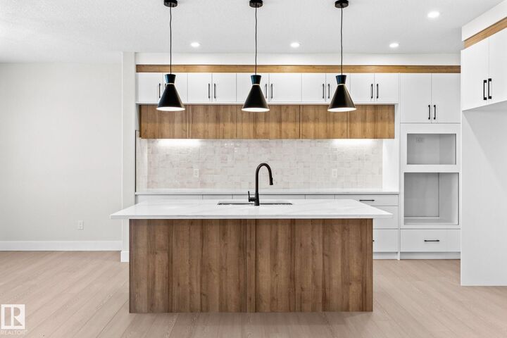 Property Photo: 8512 181 Avenue NW AB T5Z 0X1