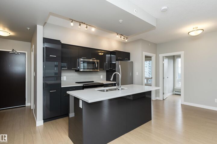 Property Photo: 10410 102 Avenue NW 1902 AB T5J 0E9