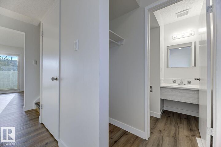 Property Photo: 11514 139 Avenue NW AB T5X 3L4