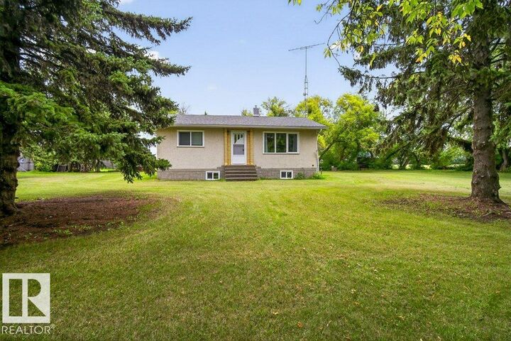 Property Photo:  60111 Range Road 183  AB T0A 3P0 