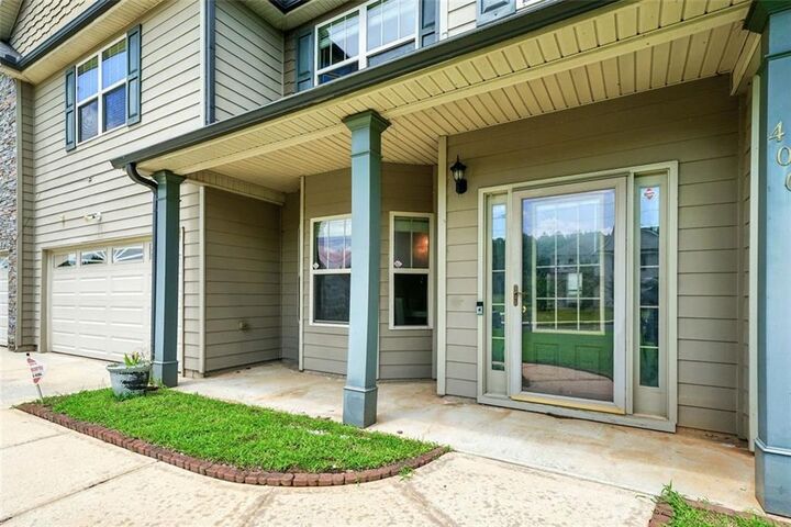 Property Photo: 4001 Riverchess Drive SW GA 30331