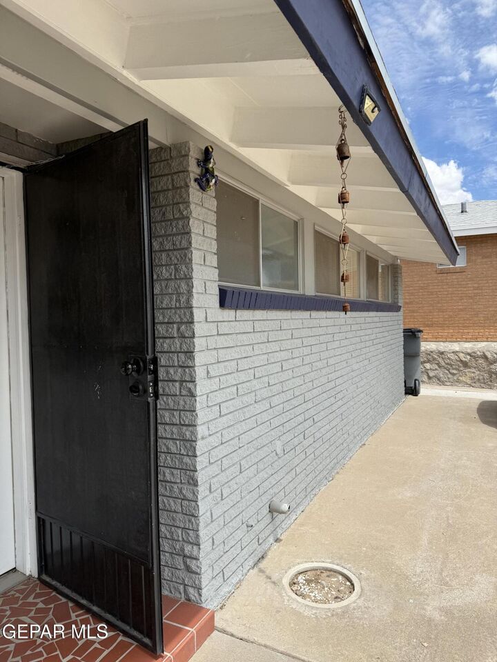 Property Photo: 313 Clairemont Road TX 79912