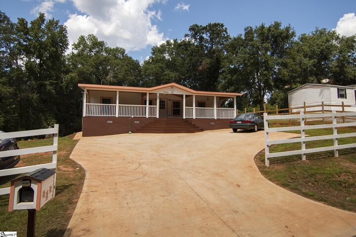 Property Photo:  2537 Belhaven Road  SC 29621-6964 