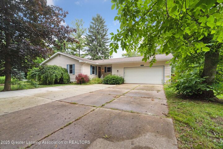 Property Photo: 10015 Burgundy Boulevard MI 48821