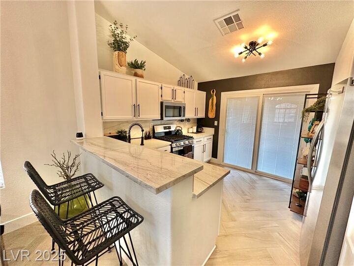 Property Photo: 1724 Pinion Mesa Court NV 89128