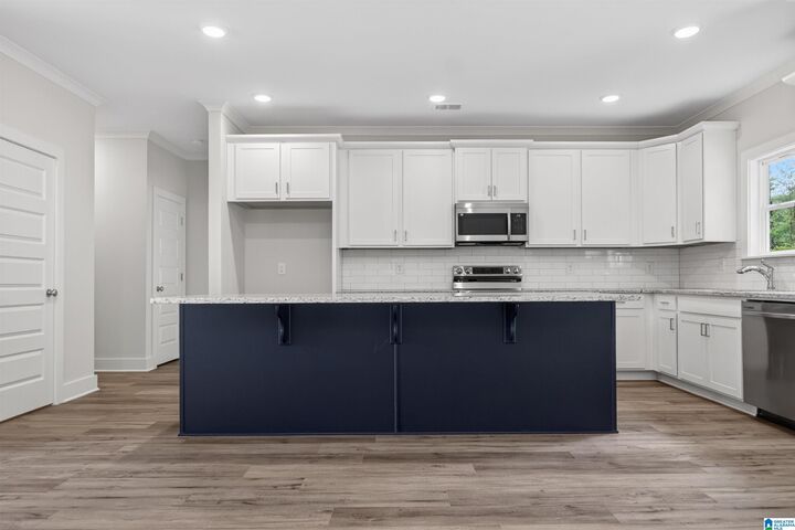 Property Photo:  405 Gateshead Drive  AL 35147 