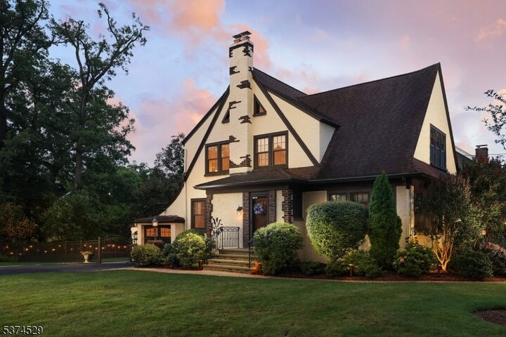 Property Photo: 650 Coleman Pl NJ 07090