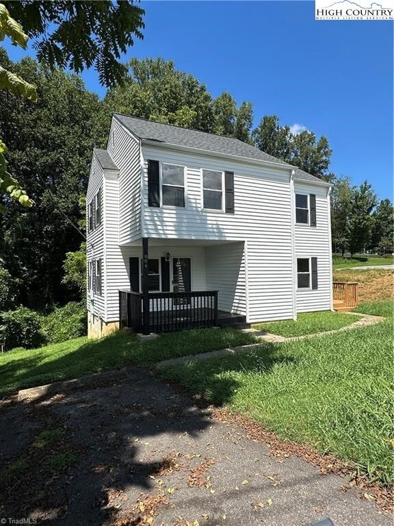 Property Photo: 804 Elizabeth Street NC 28659