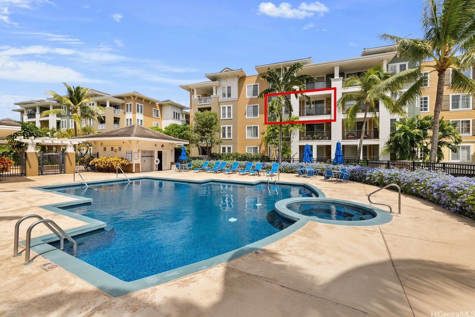 Property Photo: 520 Lunalilo Home Road 7311 HI 96825