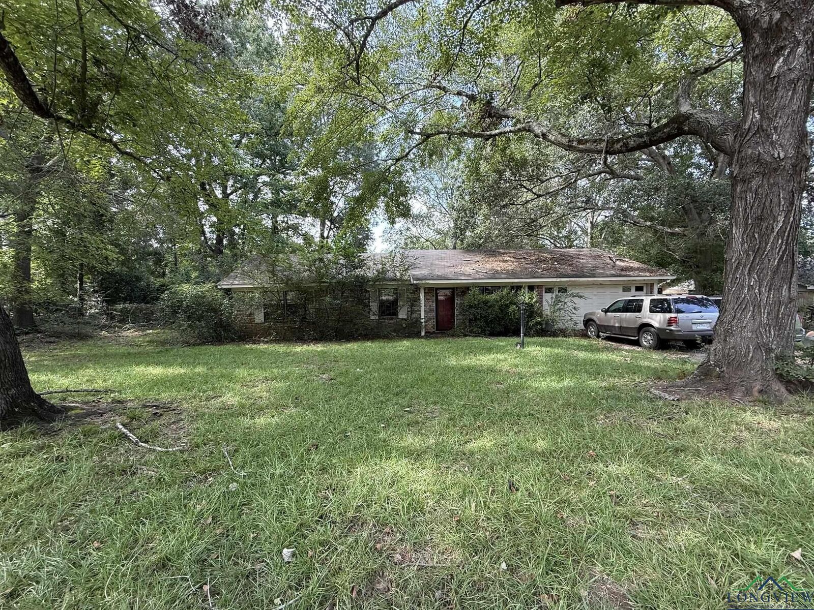 Property Photo: 1516 Frost Street TX 75644