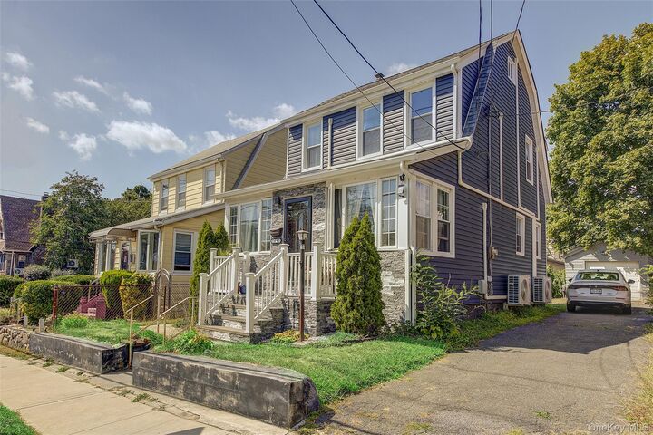 Property Photo: 21607 110th Avenue NY 11429