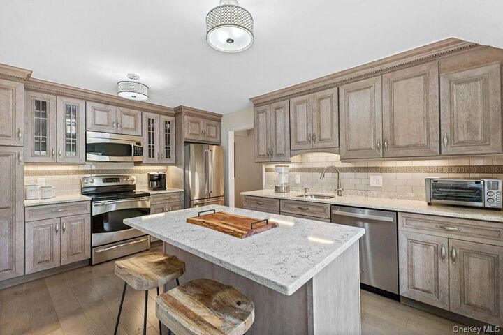 Property Photo: 20 Heritage Hills A NY 10589