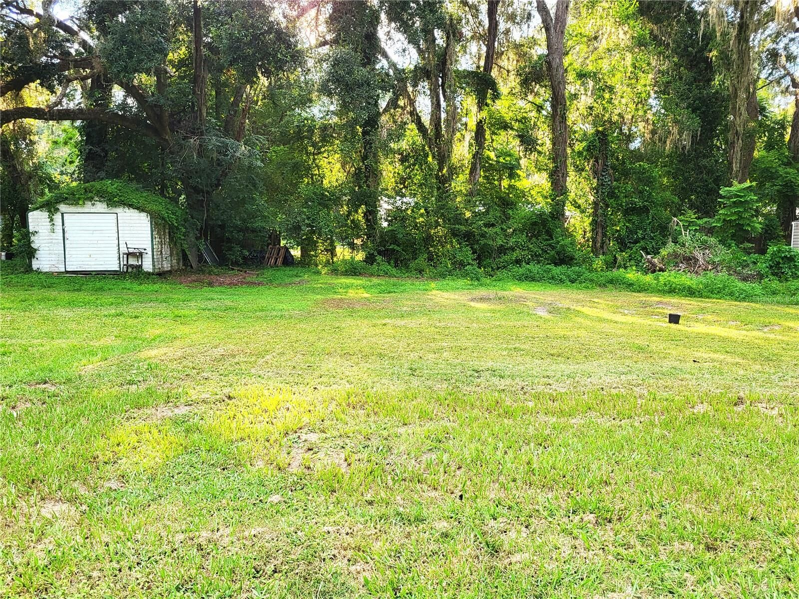 Property Photo: 5014 SW 66th Street FL 32608